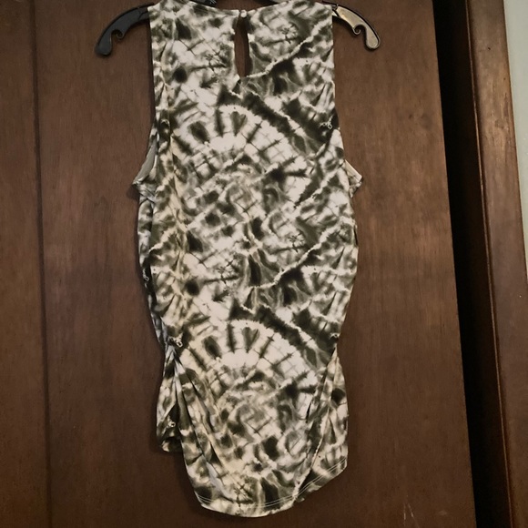 Inc International business top in dark green and off white. scoop neck - Picture 7 of 10